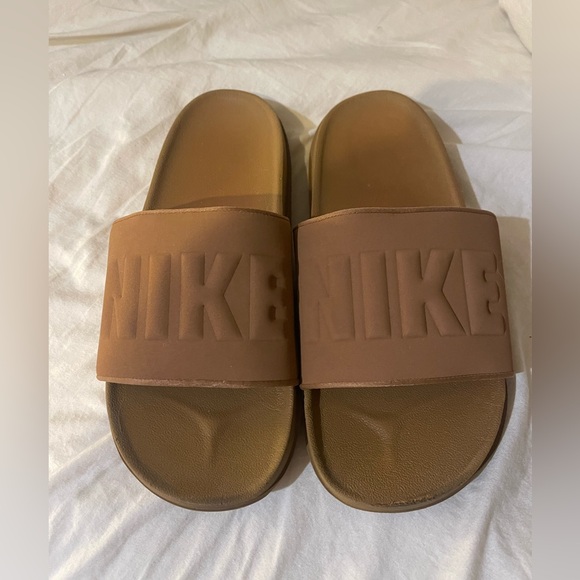 Nike Tan Slide Sandals - Picture 2 of 5